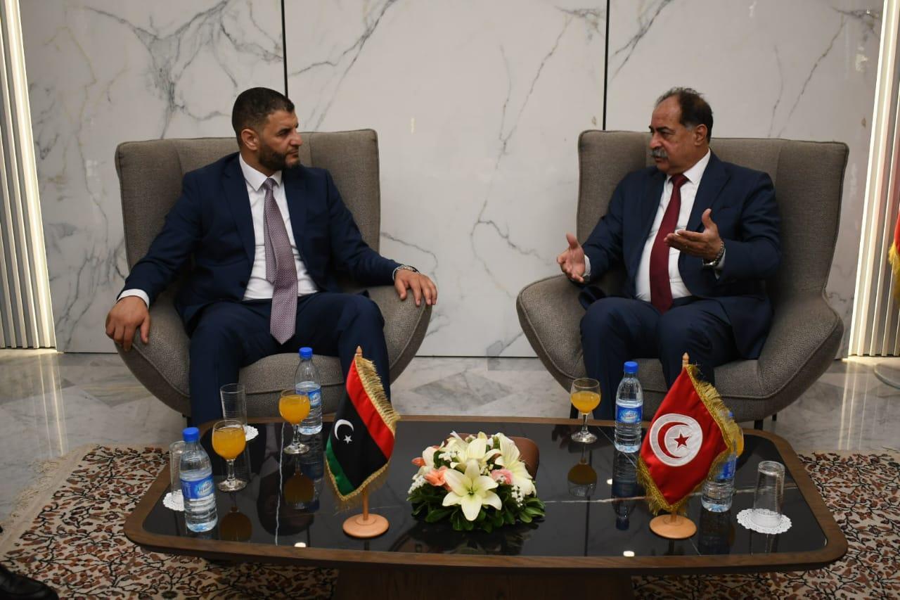 جلسة عمل بين وزير الداخلية ونظيره الليبي بخصوص معبر راس جدير و التنسيق الامني