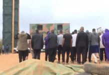 “تحصلوا على التأشيرات في تونس”.. جنوب أفريقيا تعلن تفاصيل جديدة بقضية “معسكر الليبيين” “تحصلوا على التأشيرات في تونس”.. جنوب أفريقيا تعلن تفاصيل جديدة بقضية “معسكر الليبيين”