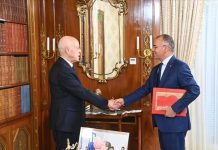 كمال المدّوري.. تكنوقراط يترأس حكومة تونس قبل شهرين من الرئاسيات (بروفايل) كمال المدّوري.. تكنوقراط يترأس حكومة تونس قبل شهرين من الرئاسيات (بروفايل)