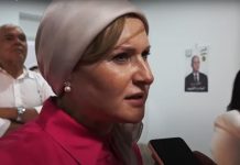 عاتكة شبيل: عائلة قيس سعيد كانت سندا له في الحملة الانتخابية عاتكة شبيل: قيس سعيد يحبّ الشّعب والشّعب يحبّو والعائلة كانت سندا له في الحملة ولا تتدخل في السلطة