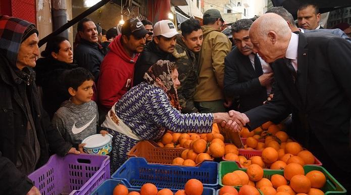 قيس سعيد يدعو رجال الأعمال إلى 