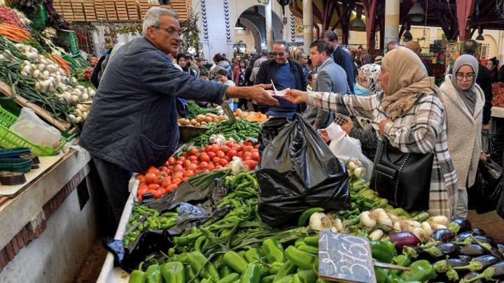 موظفو تونس نحو تقشف إجباري... التضخم يلتهم الأجور