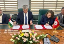 توقيع 5 اتفاقيات تعاون بين تونس وفلسطين في القطاع الصناعي توقيع 5 اتفاقيات تعاون بين تونس وفلسطين في القطاع الصناعي