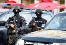 القبض على 4 مدانين بالانتماء لـ”تنظيم إرهابي” القبض على 4 مدانين بالانتماء لـ"تنظيم إرهابي"