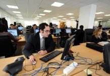 مساعٍ لتأجيل قانون الشيك بسبب انكماش الاقتصاد مساعٍ لتأجيل قانون الشيك بسبب انكماش الاقتصاد