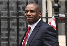 وزير خارجية بريطانيا في تونس.. مساعدات لوقف الهجرة وزير خارجية بريطانيا في تونس: مساعدات لوقف الهجرة