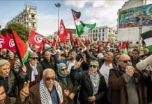 وقفة احتجاجية تنديدا بمخطط ترامب لتهجير الفلسطينيين وقفة احتجاجية تنديدا بمخطط ترامب لتهجير الفلسطينيين