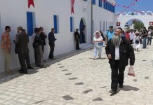 استنكار لدعوة وزير الخارجية الإسرائيلي لحماية اليهود في تونس استنكار لدعوة وزير الخارجية الإسرائيلي لحماية اليهود في تونس