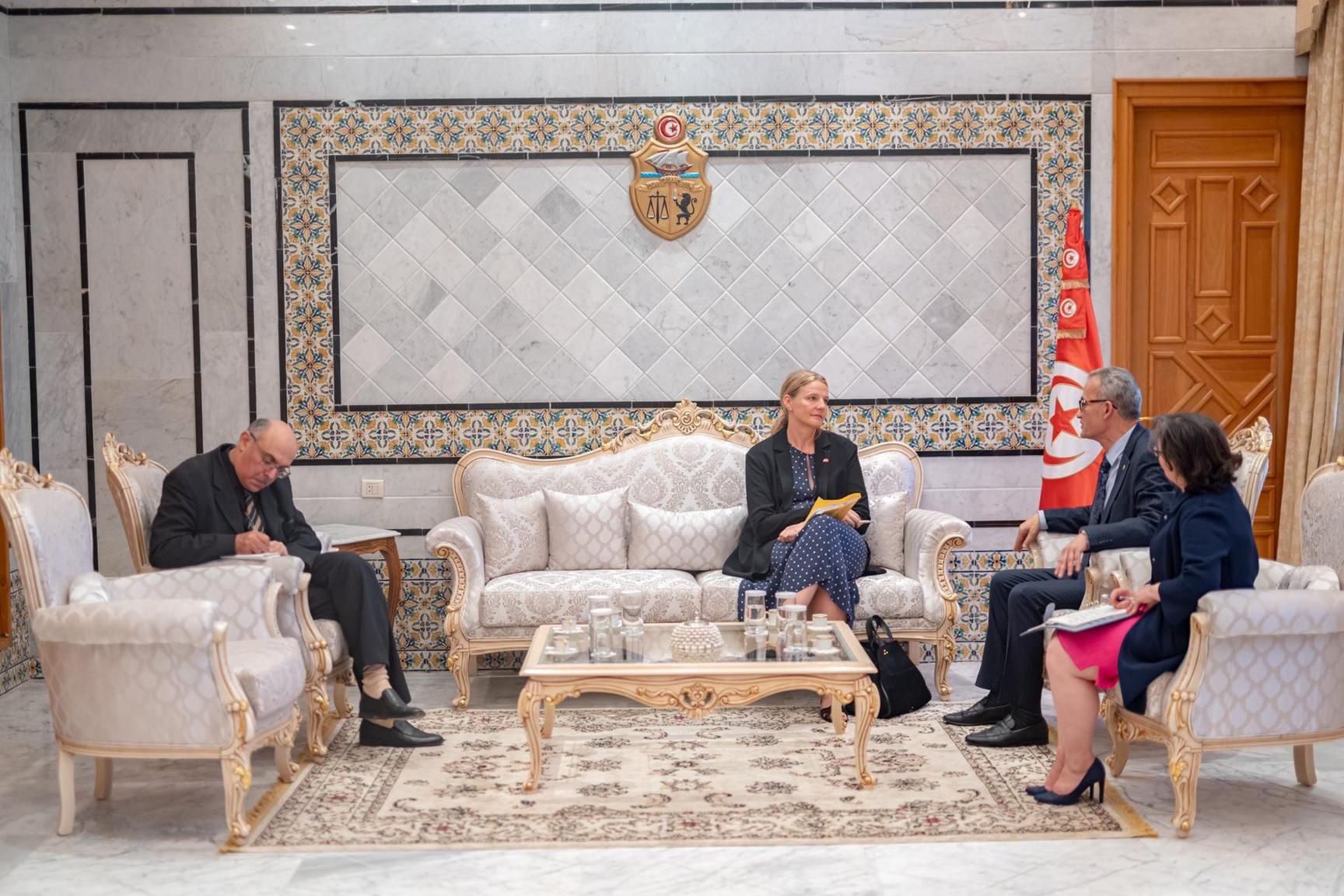 كاتب الدولة للخارجية يلتقي سفيرة الدنمارك بمناسبة انتهاء مهامها كاتب الدولة للخارجية يلتقي سفيرة الدنمارك بمناسبة انتهاء مهامها