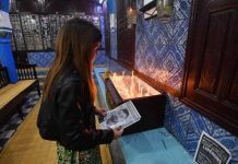 صور جنود إسرائيليين في الغريبة: جدل التطبيع في تونس صور جنود إسرائيليين في الغريبة: جدل التطبيع في تونس