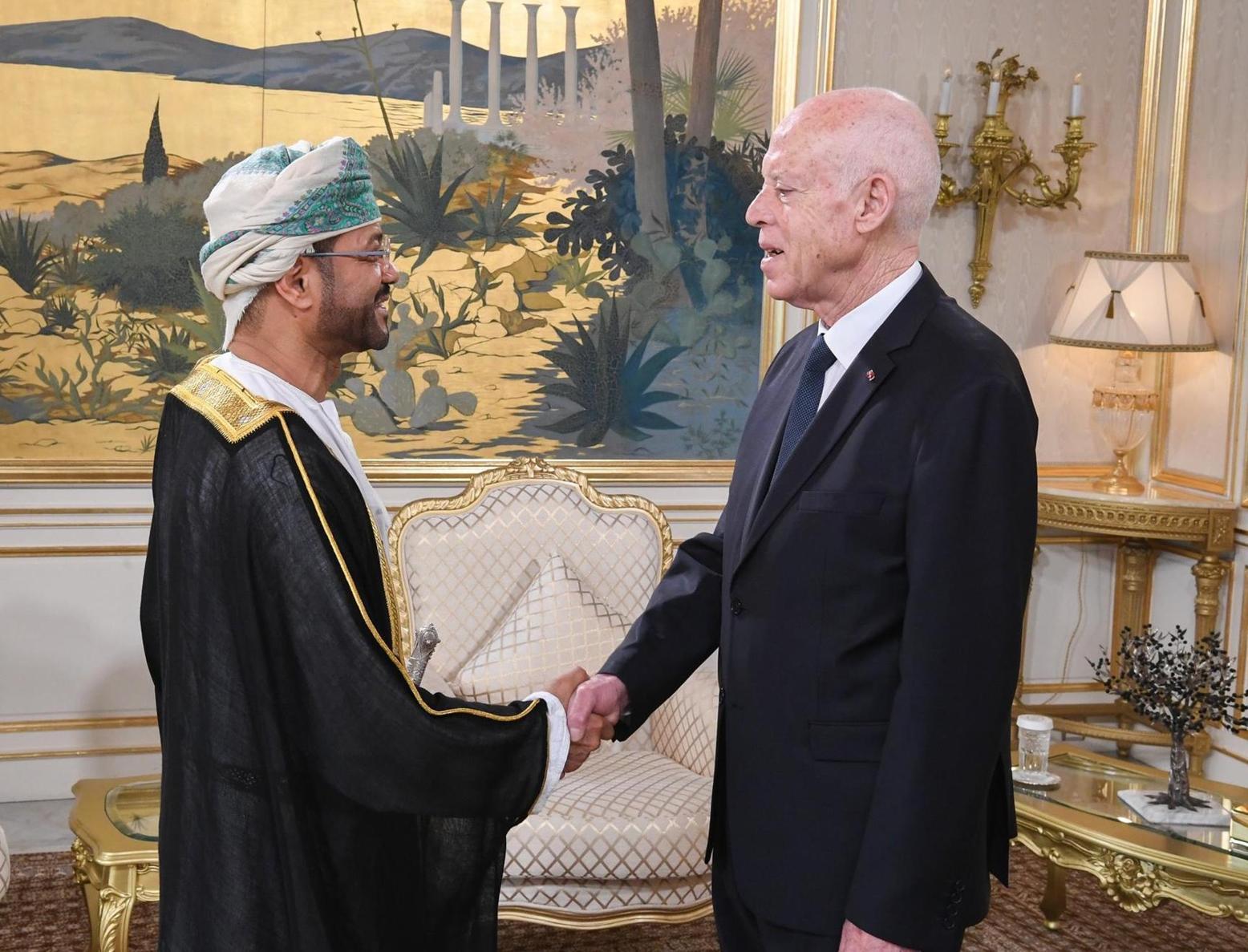 قيس سعيّد يستقبل وزير خارجية سلطنة عمان