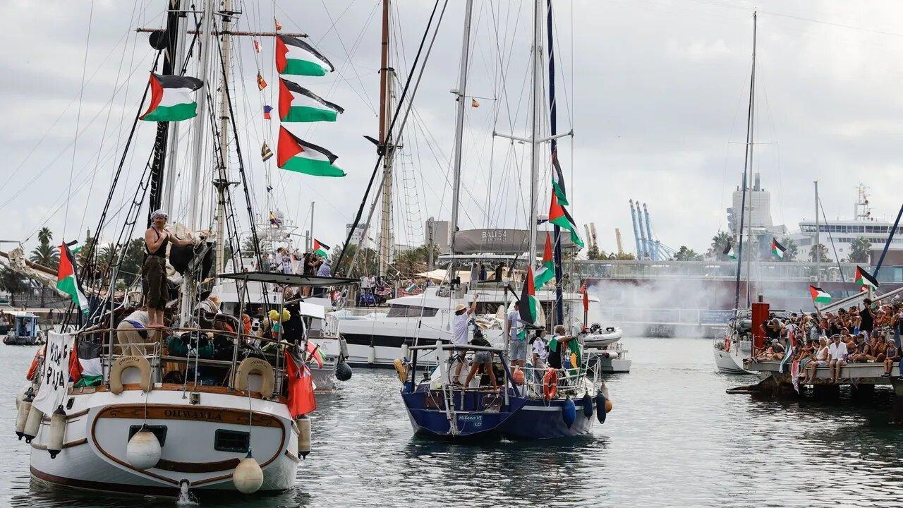 18 سفينة من قافلة الصمود تغادر الميناء الترفيهي 18 سفينة من قافلة الصمود تغادر الميناء الترفيهي