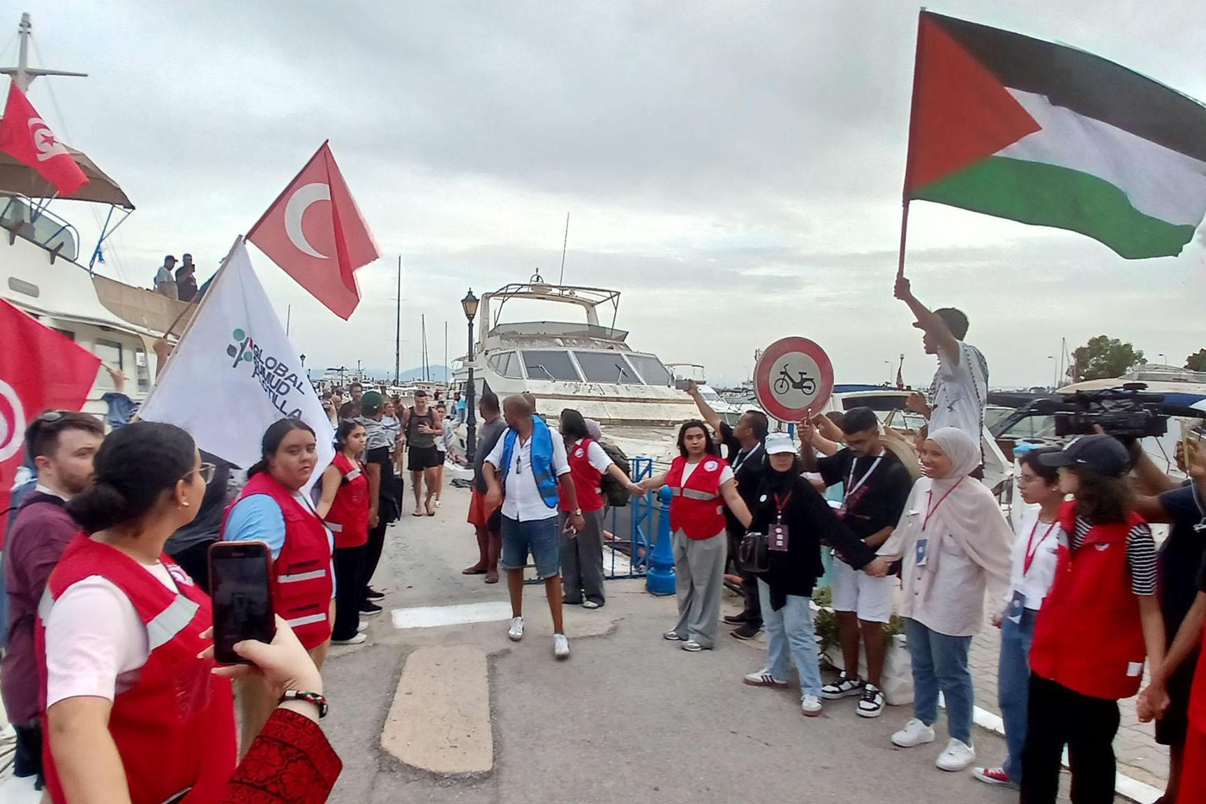 من تونس نحو غزة.. اللحظات الأخيرة لوداع سفن أسطول الصمود