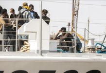 150 مهاجرا غير نظامي يعودون طوعيا من تونس إلى غينيا 150 مهاجرا غير نظامي يعودون طوعيا من تونس إلى غينيا