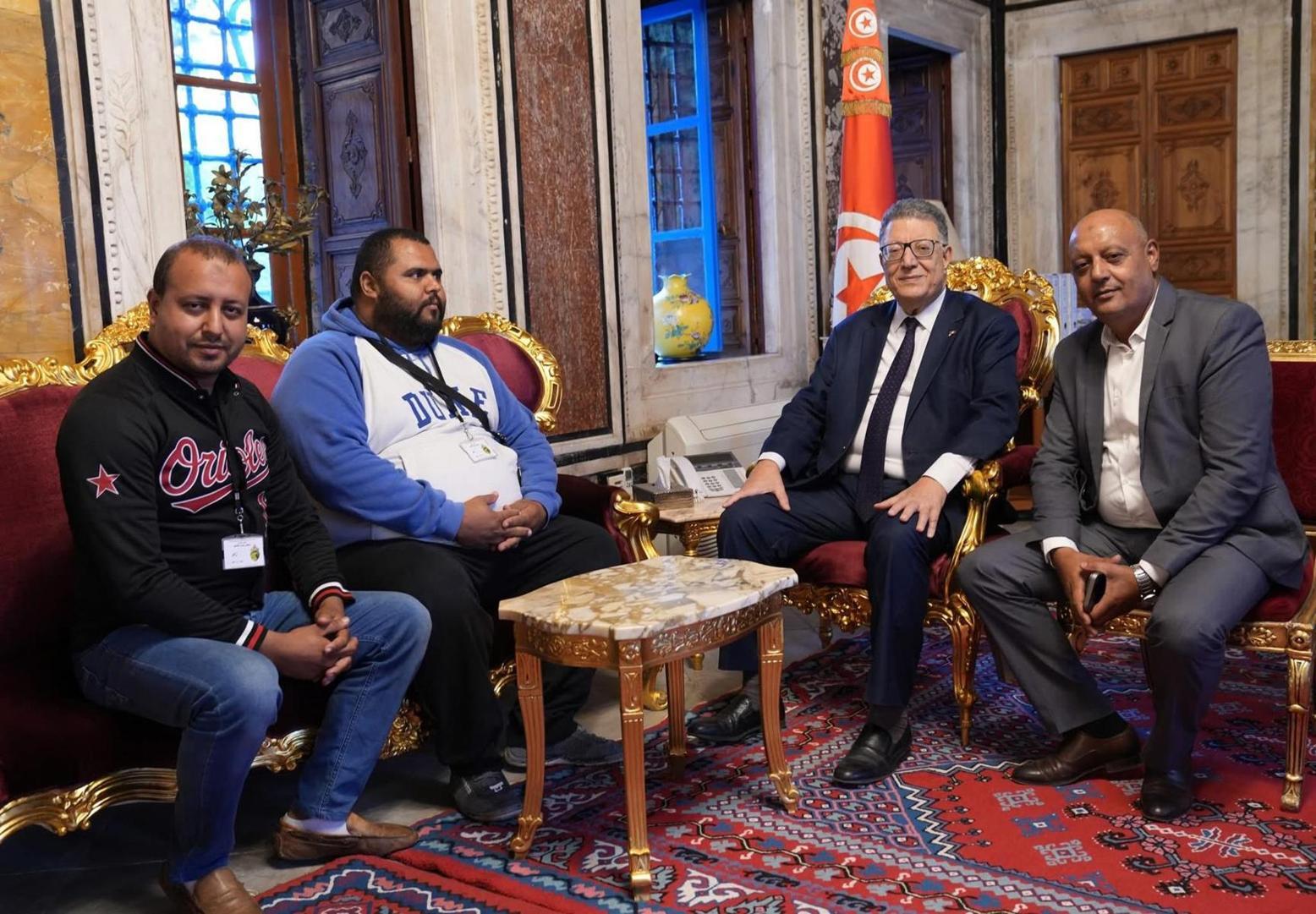 بودربالة يستقبل ممثّلين عن عمال عدد من شركات المناولة بودربالة يستقبل ممثّلين عن عمال عدد من شركات المناولة