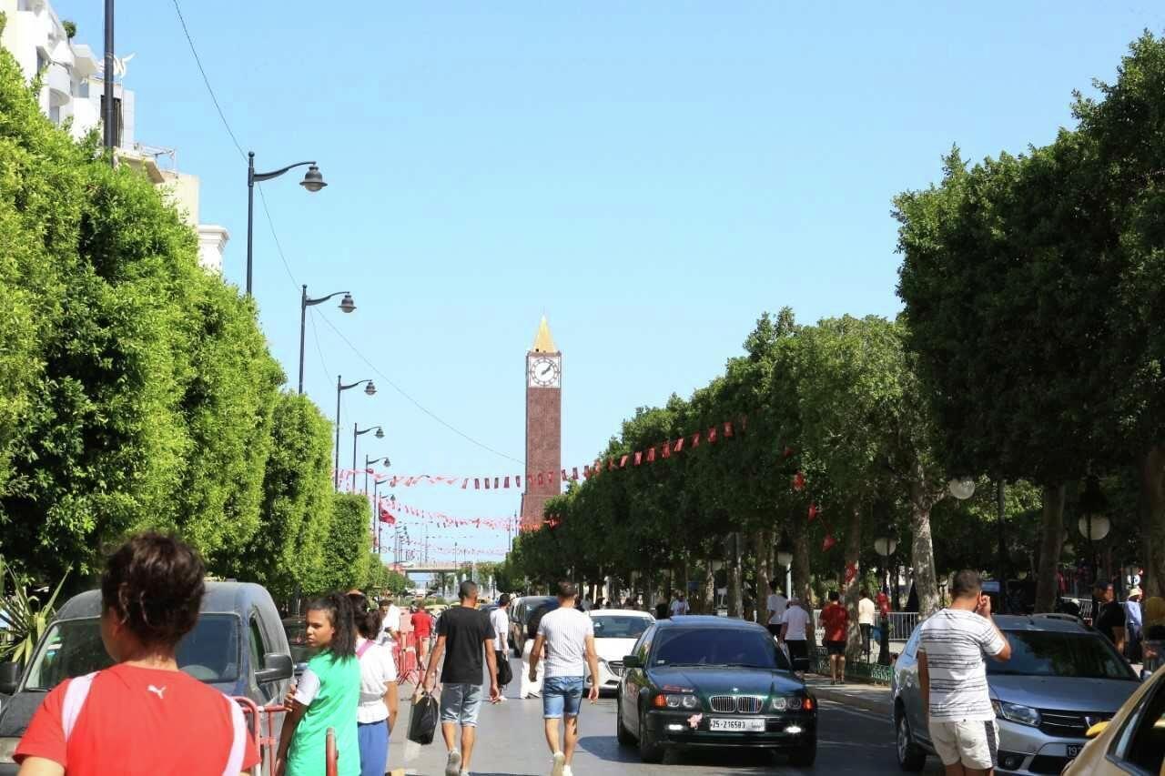 تونس تشهد إضرابا عاما في البنوك والمؤسسات المالية خلال نوفمبر تونس تشهد إضرابا عاما في البنوك والمؤسسات المالية خلال نوفمبر