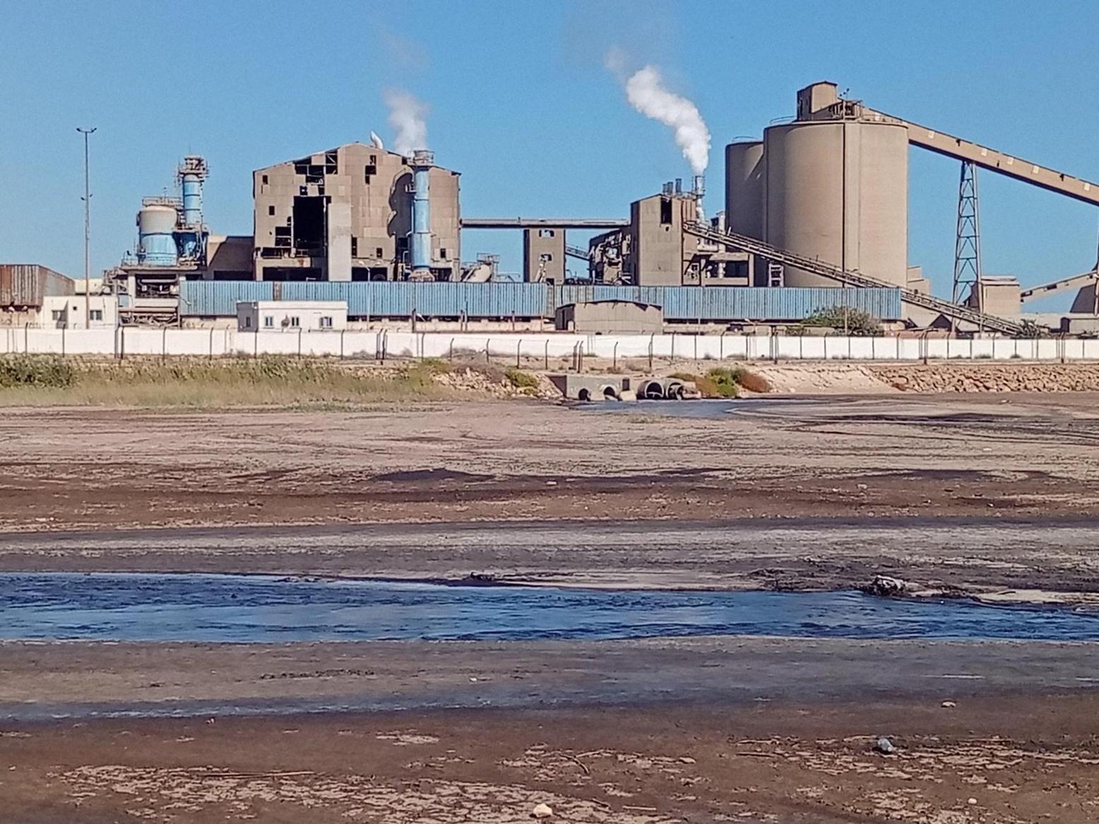 روايات متضاربة تشعل احتجاجات قابس بتونس.. ما قصتها؟ روايات متضاربة تشعل احتجاجات قابس بتونس.. ما قصتها؟