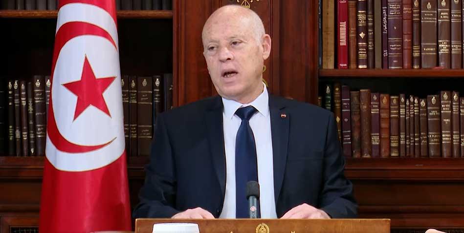 قيس سعيّد يؤكد أنه يتابع الوضع اناء الليل واطراف النهار في كل مكان قيس سعيّد يؤكد أنه يتابع الوضع اناء الليل واطراف النهار في كل مكان