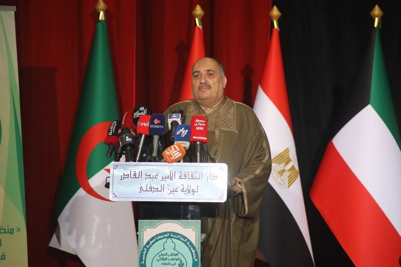 وزير الشؤون الدّينية يشارك في الملتقى الدولي للمذهب المالكي بالجزائر وزير الشؤون الدّينية يشارك في الملتقى الدولي للمذهب المالكي بالجزائر