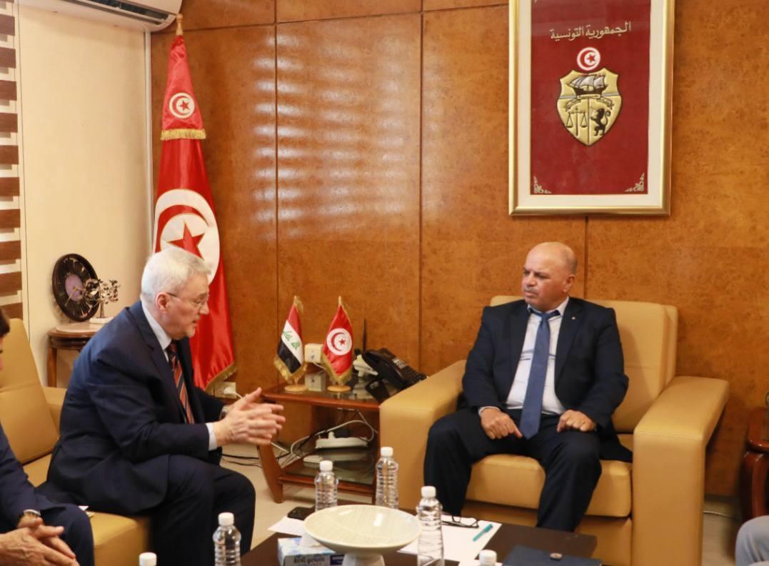 وزير النقل يبحث سبل فتح آفاق التعاون مع العراق وزير النقل يبحث سبل فتح آفاق التعاون مع العراق