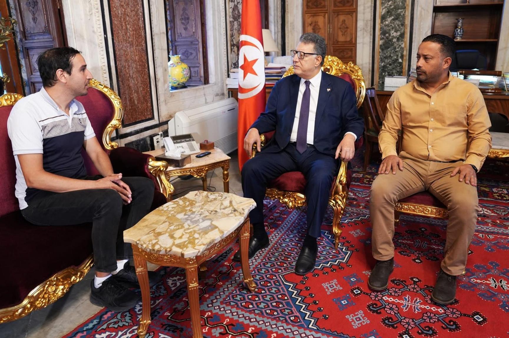 بودربالة يستقبل منسق متعاقدي مراكز الفنون الدرامية والركحية بودربالة يستقبل منسق متعاقدي مراكز الفنون الدرامية والركحية