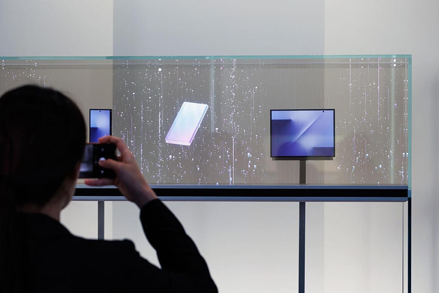 الظهور الرسمي الأول لهاتف 