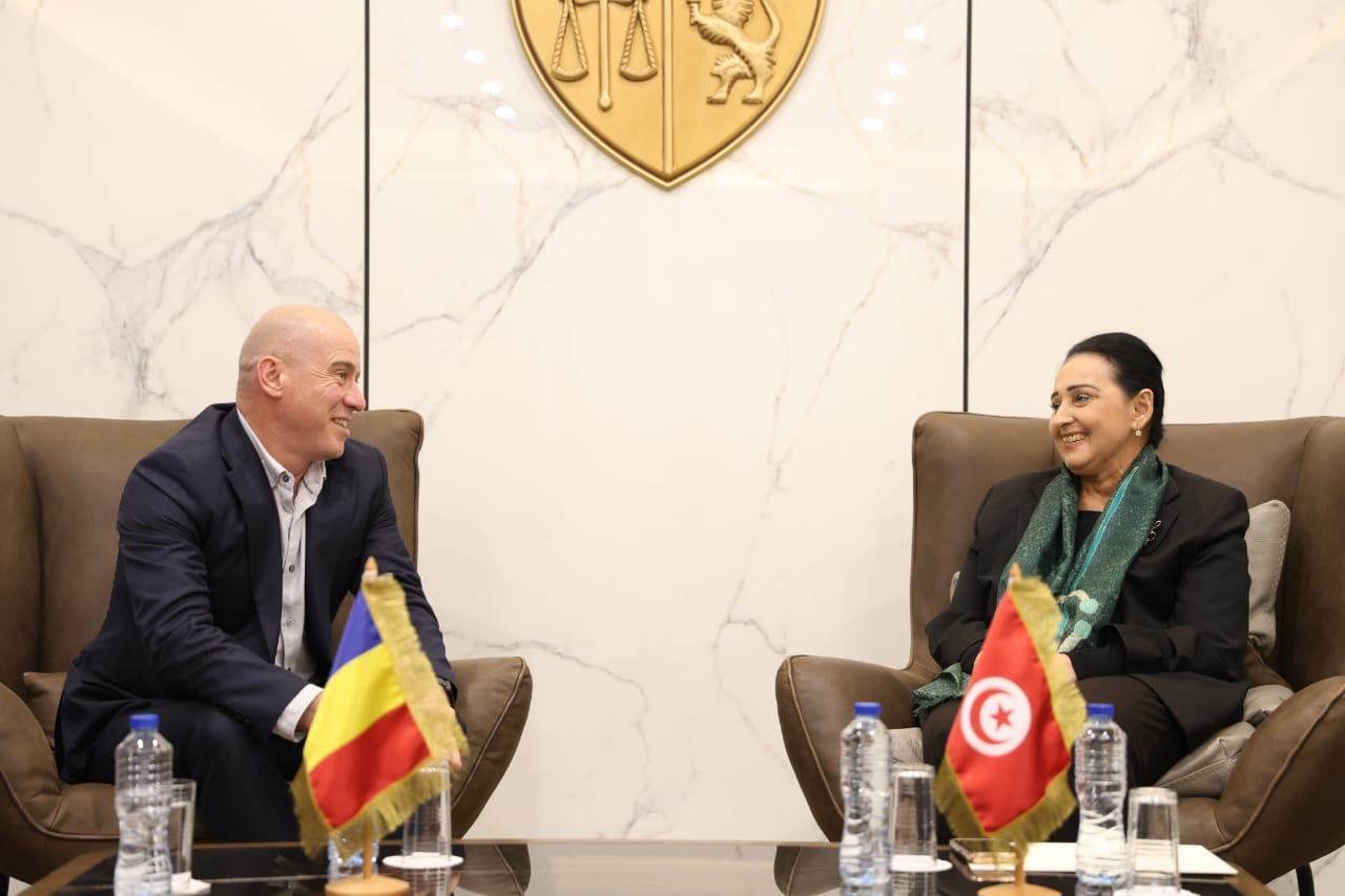 وزيرة الثقافة تستقبل نظيرها الروماني في مستهل زيارة رسمية