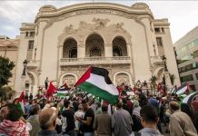 وقفة في تونس تندد بخروقات إسرائيل لاتفاق غزة وتطالب بإدخال المساعدات وقفة في تونس تندد بخروقات إسرائيل لاتفاق غزة وتطالب بإدخال المساعدات