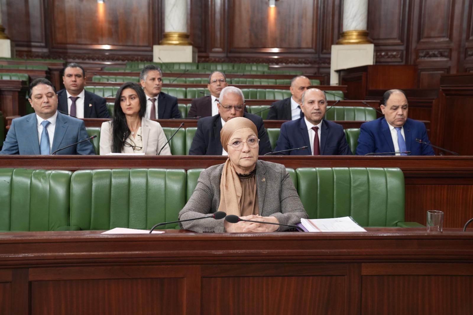 وزيرة العدل توضّح موقف الوزارة من المحاكمة عن بعد وزيرة العدل توضّح موقف الوزارة من المحاكمة عن بعد