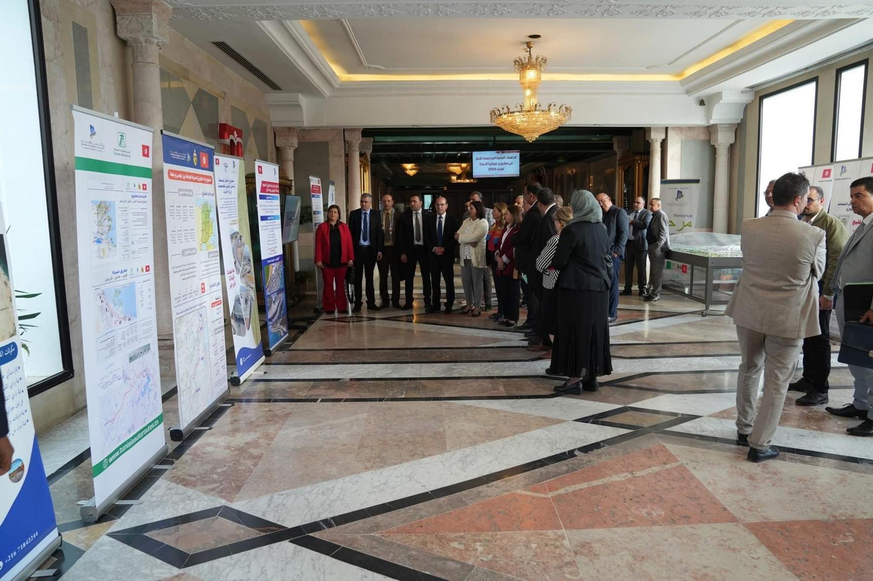 البرلمان يحتضن معرضا حول مشاريع وزارة التجهيز والإسكان وبرامجها