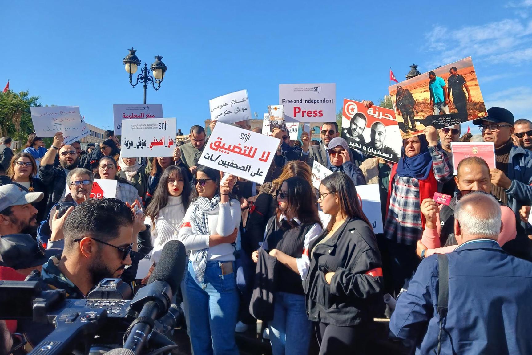 موجة احتجاجات متصاعدة في تونس وسط احتقان سياسي واجتماعي