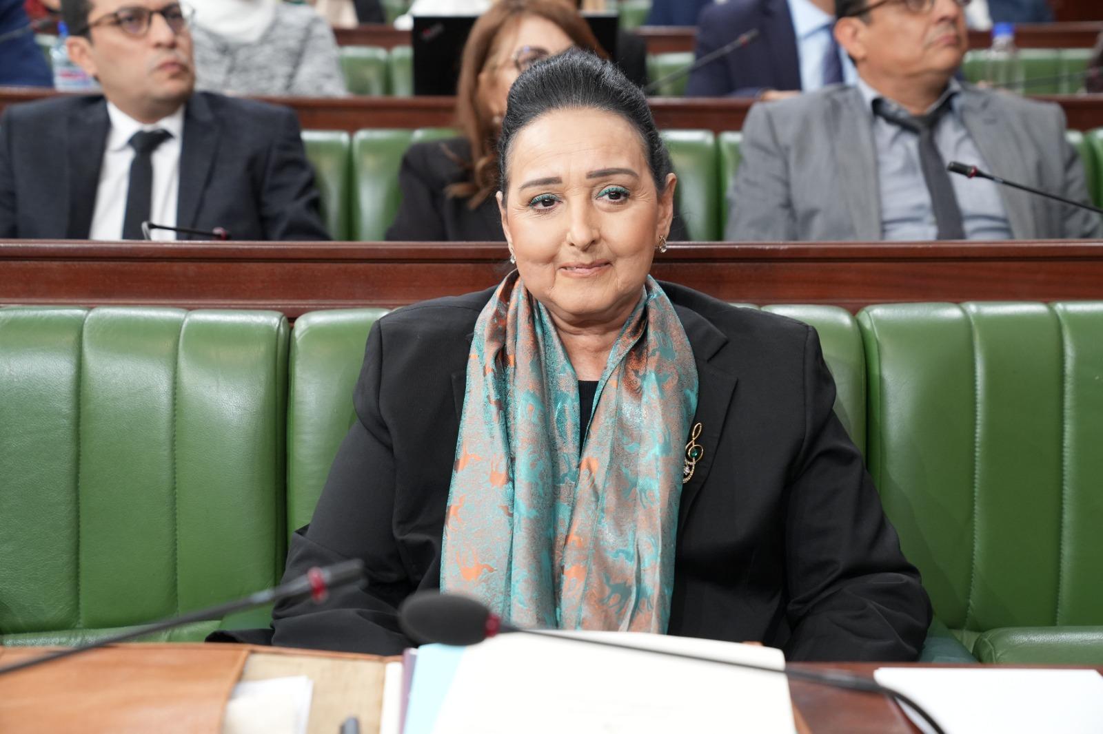 انتقادات لضعف أداء القطاع الثقافي وتأخر البرامج والمشاريع