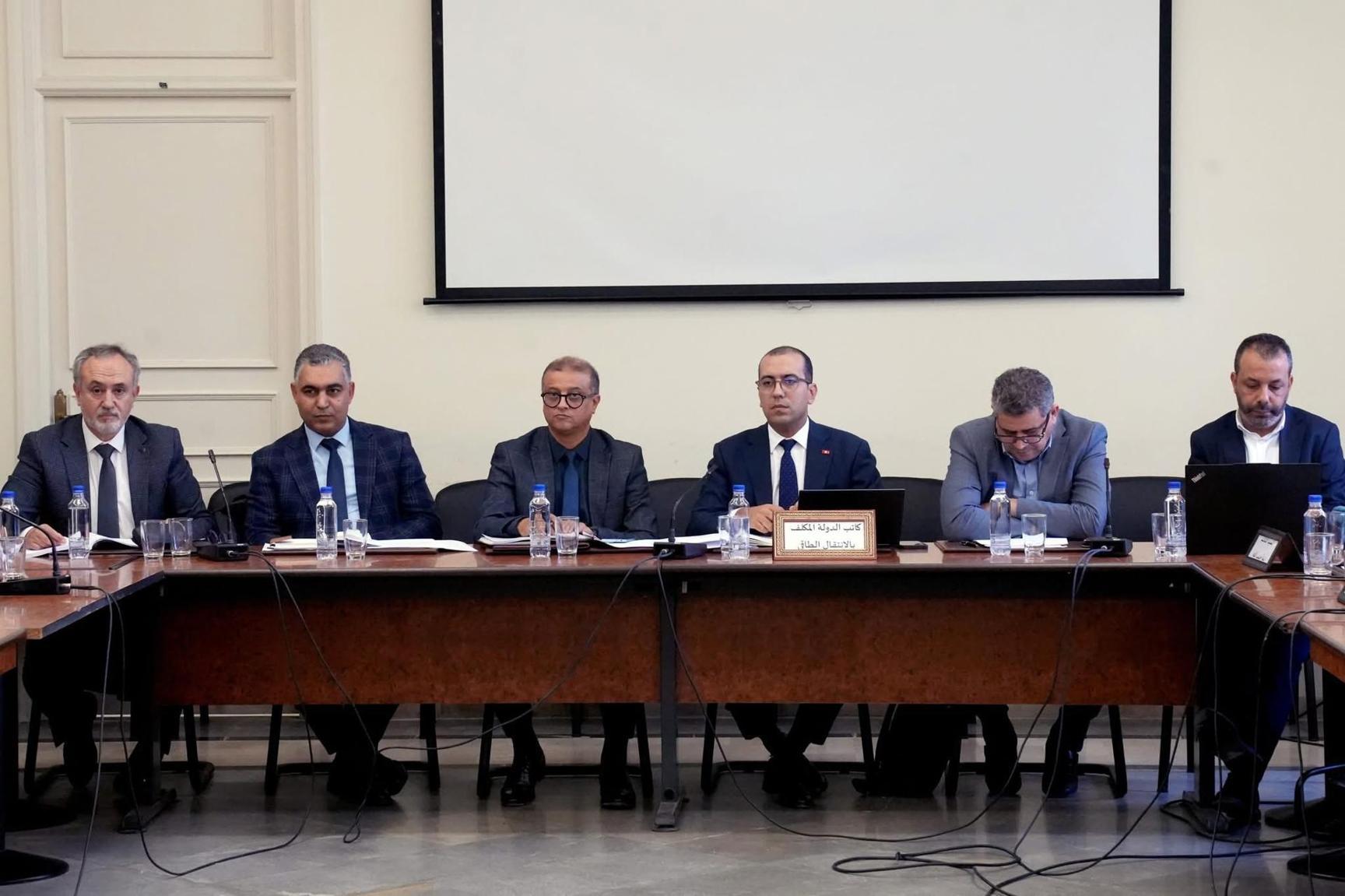 لجنة المالية تطرح ملفات الانتقال الطاقي في مناقشة مشروع قانون المالية