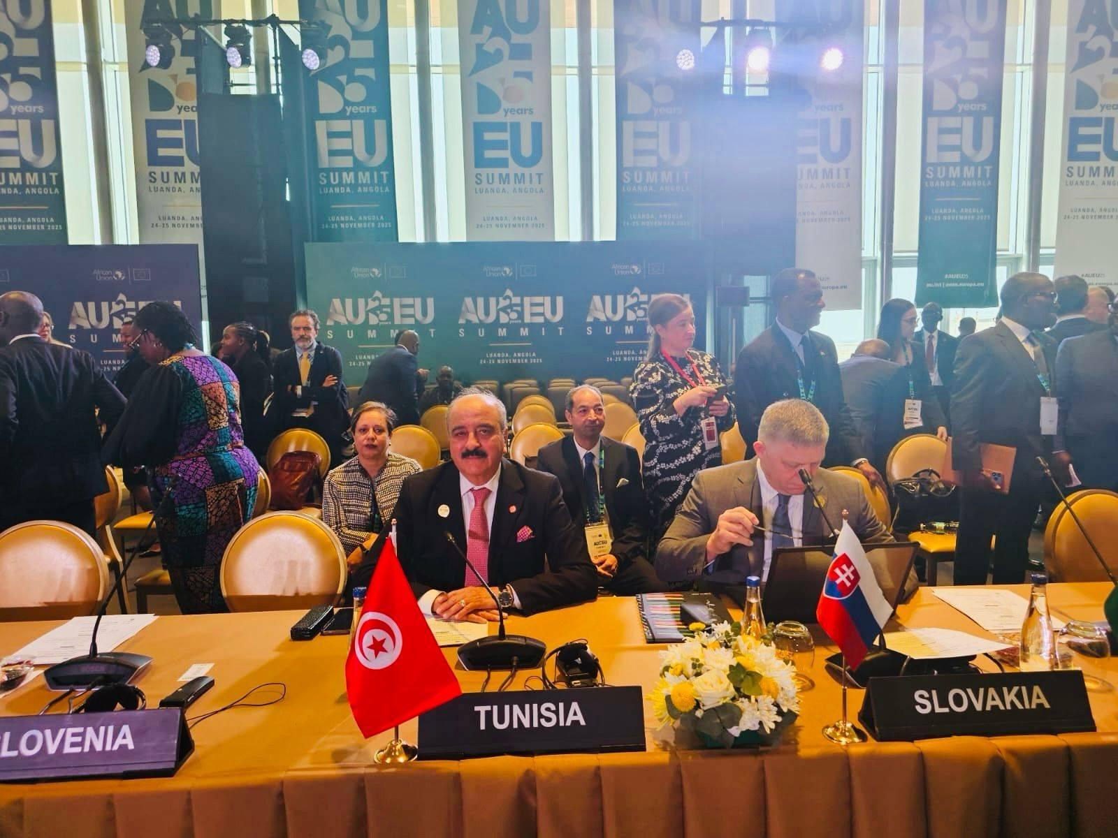 النفطي يجري عددا من اللقاءات في افتتاح القمة الافريقية الأوروبية النفطي يجري عددا من اللقاءات في افتتاح القمة الافريقية الأوروبية