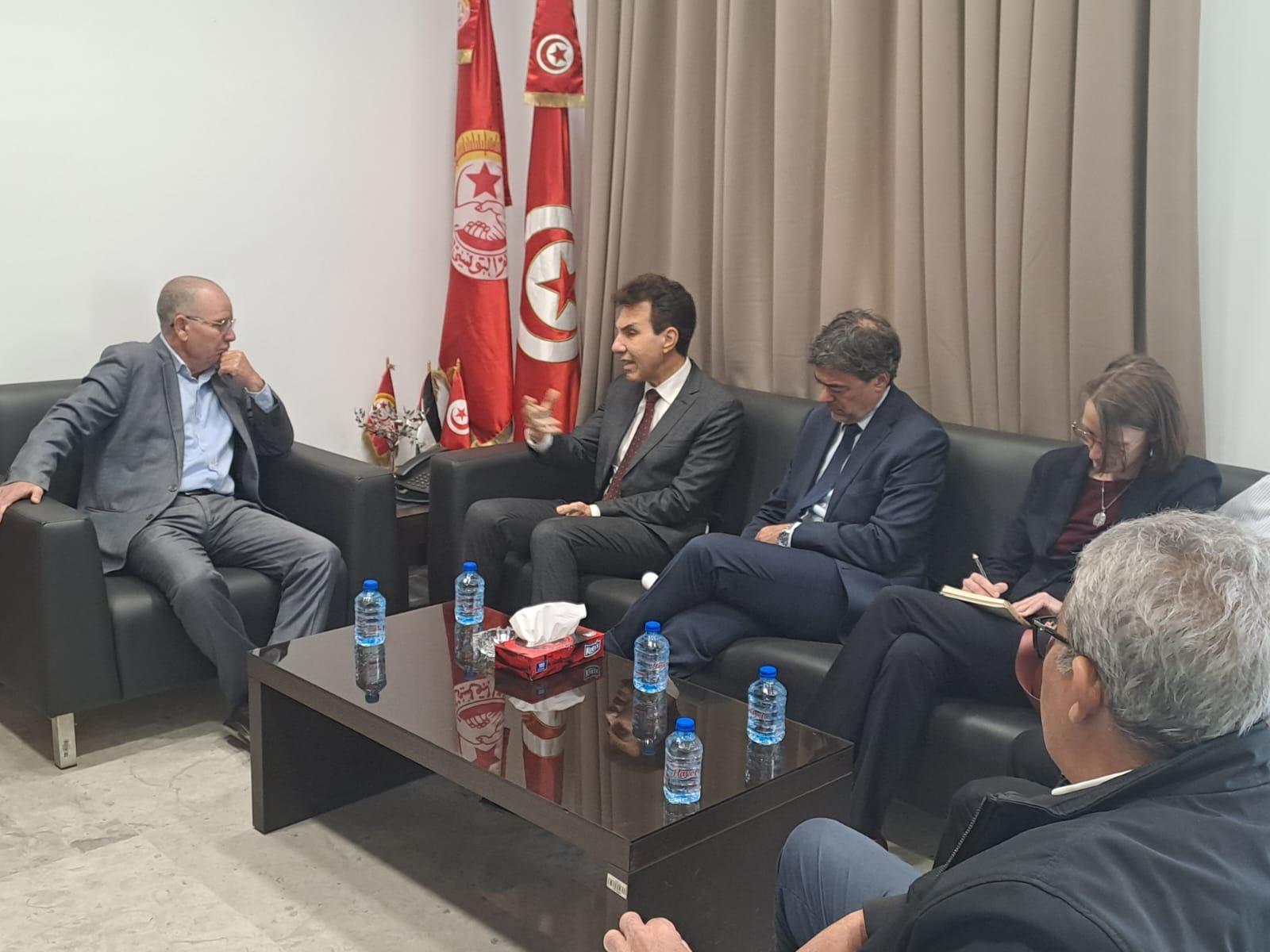 سفير الاتحاد الأوروبي يثمن دور اتحاد الشغل ويؤكد أهمية الحوار معه‎