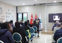 معهد “يونس أمره” التركي يعقد مؤتمرا عن فن الخط معهد "يونس أمره" التركي يعقد مؤتمرا عن فن الخط