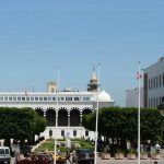 رئاسة الحكومة تؤكد العمل على إعادة هيكلة عدد من المصالح العمومية رئاسة الحكومة تؤكد العمل على إعادة هيكلة عدد من المصالح العمومية