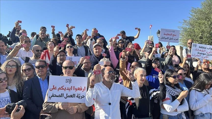 نقابة تونسية تلتمس محاكمة صحفية دون اعتقال لـ نقابة تونسية تلتمس محاكمة صحفية دون اعتقال لـ