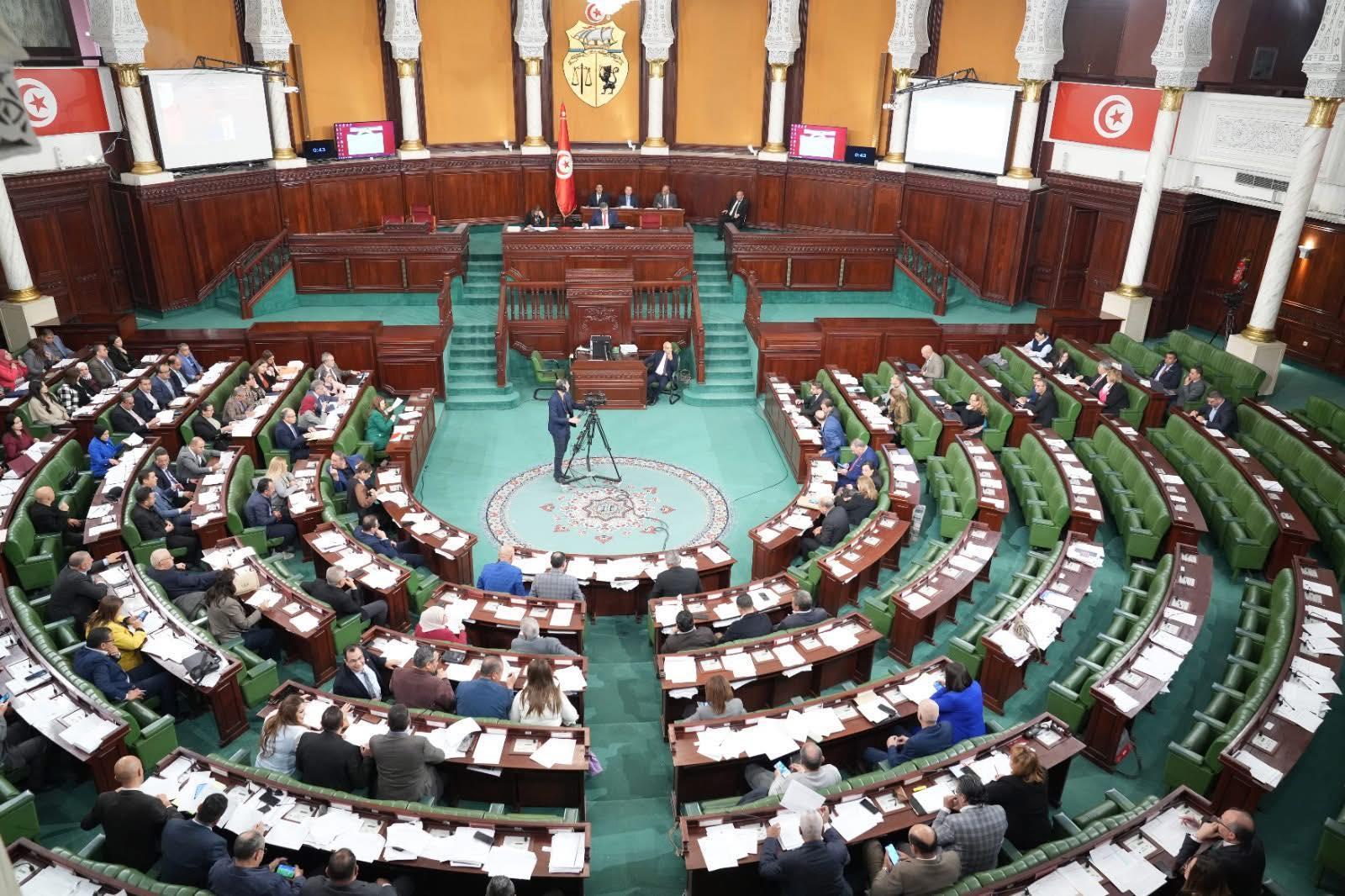 قانون المالية: نواب الجهات يصادقون على 109 فصول من أصل 110 قانون المالية: نواب الجهات يصادقون على 109 فصول من أصل 110