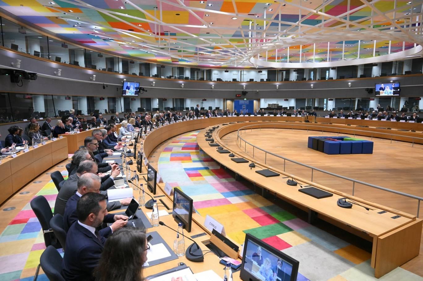 حول السيادة الوطنية