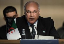 وزير خارجية الجزائر يبدأ زيارة لتونس وزير خارجية الجزائر يبدأ زيارة لتونس