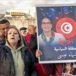 وقفة تضامنية مع معتقلة بقضية “التآمر على أمن الدولة” وقفة تضامنية مع معتقلة بقضية "التآمر على أمن الدولة"