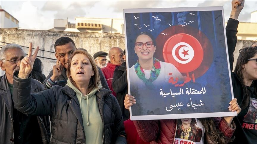 وقفة تضامنية مع معتقلة بقضية وقفة تضامنية مع معتقلة بقضية