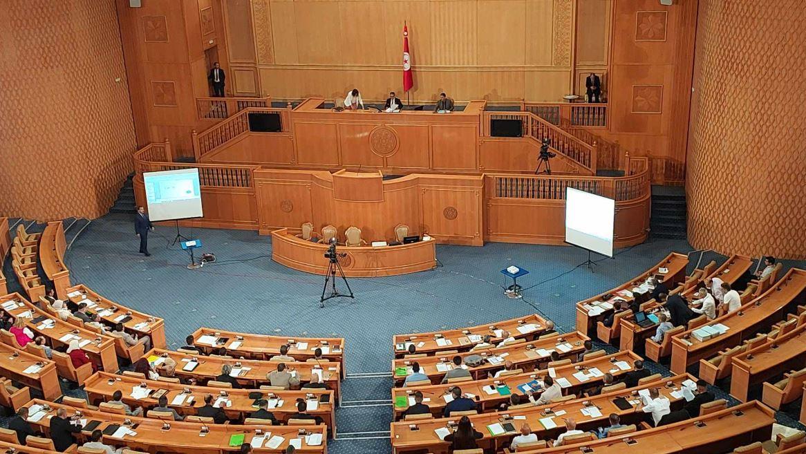 صالح الهداجي: علينا تحويل الصحراء التونسية إلى قطب تنموي صالح الهداجي: علينا تحويل الصحراء التونسية إلى قطب تنموي