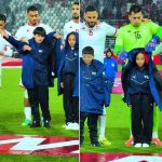 لاعبو تونس ينزعون ستراتهم لحماية الأطفال قبل مباراة أوغندا لاعبو تونس ينزعون ستراتهم لحماية الأطفال قبل مباراة أوغندا