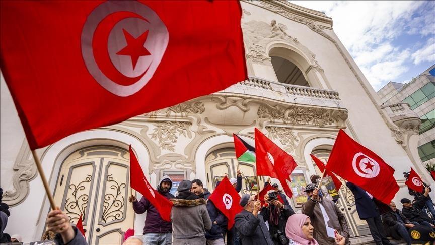 تونس 2025.. تجاذبات سياسية ومحاكمات وانتعاش اقتصادي وتضامن مع غزة تونس 2025.. تجاذبات سياسية ومحاكمات وانتعاش اقتصادي وتضامن مع غزة