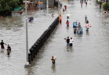 انتشال جثة بحار من بين 4 مفقودين قبالة المنستير انتشال جثة بحار من بين 4 مفقودين قبالة المنستير