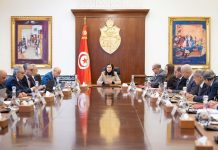 الزّنزري تؤكّد أنّ تونس ستختار مشاريعها بناءً على خياراتها الوطنية الزّنزري تؤكّد أنّ تونس ستختار مشاريعها بناءً على خياراتها الوطنية