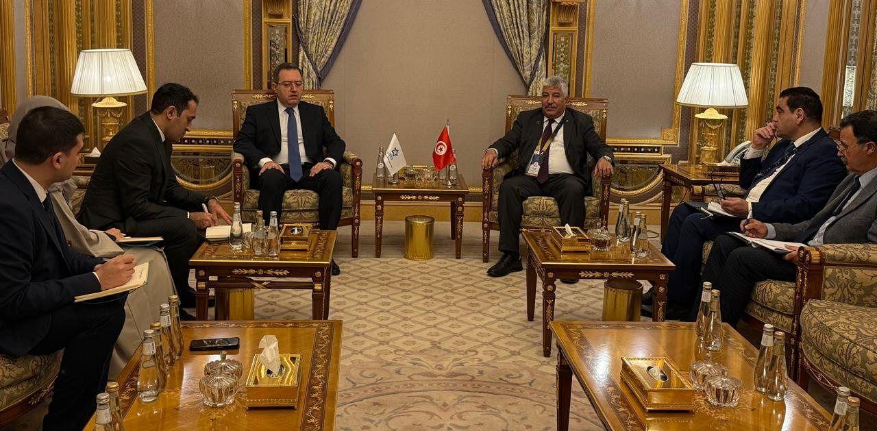 تنسيق لمنح تونس العضوية بمركز العمل لمنظمة التعاون الإسلامي تنسيق لمنح تونس العضوية بمركز العمل لمنظمة التعاون الإسلامي