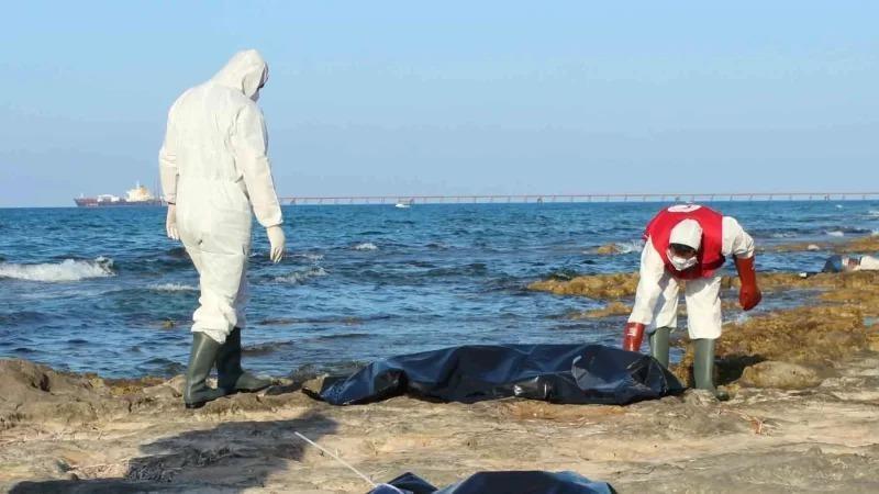 انتشال جثة بحار ثان قبالة جزيرة قوريا بالمنستير انتشال جثة بحار ثان قبالة جزيرة قوريا بالمنستير